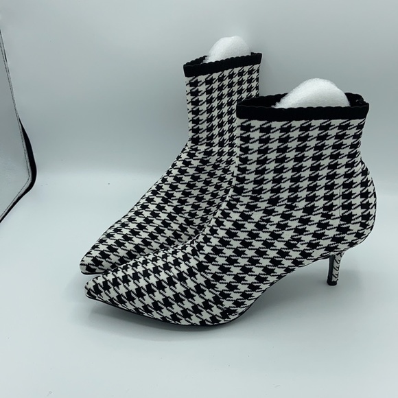Charles David Houndstooth Bootie - Picture 5 of 7